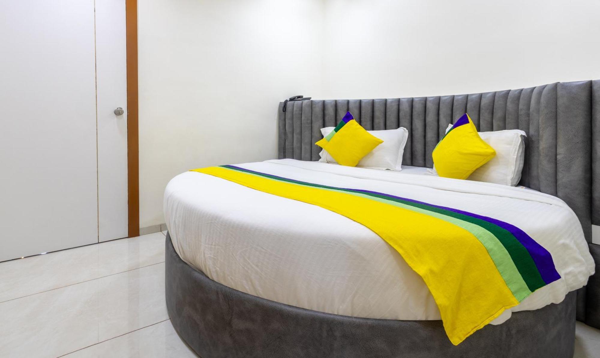 Itsy Hotels Signature, Nehru Nagar Ахмедабад Экстерьер фото