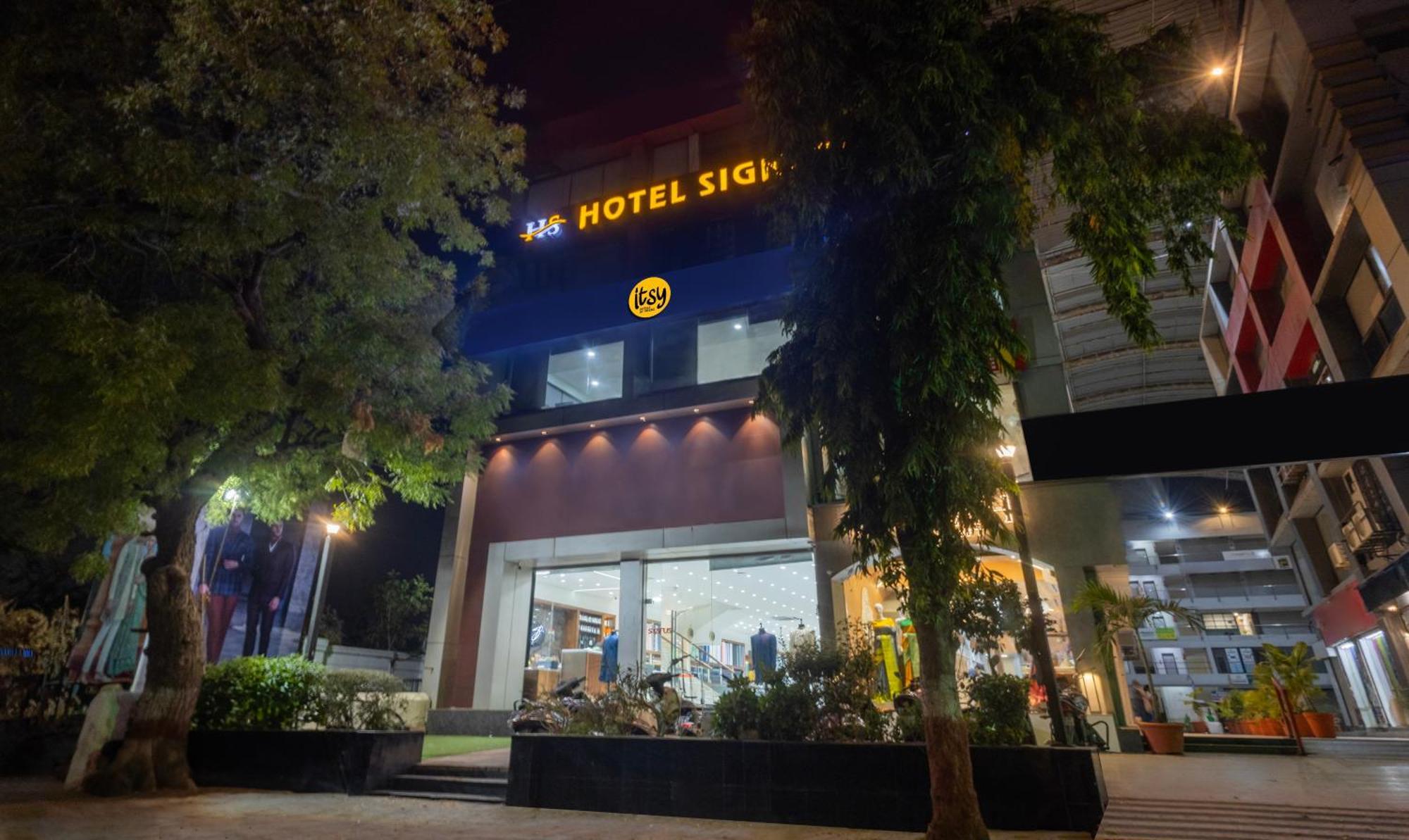 Itsy Hotels Signature, Nehru Nagar Ахмедабад Экстерьер фото